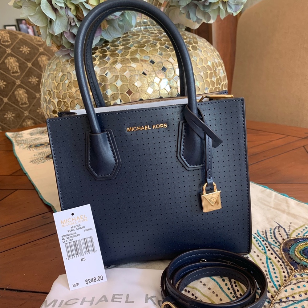 NEW Michael Kors MERCER medium messenger